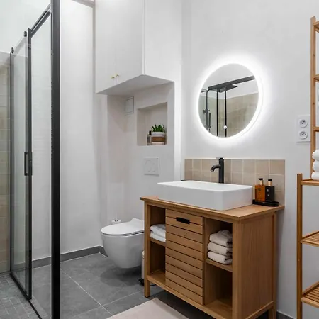 Daire A Modern Renovated Near Metro Line 2