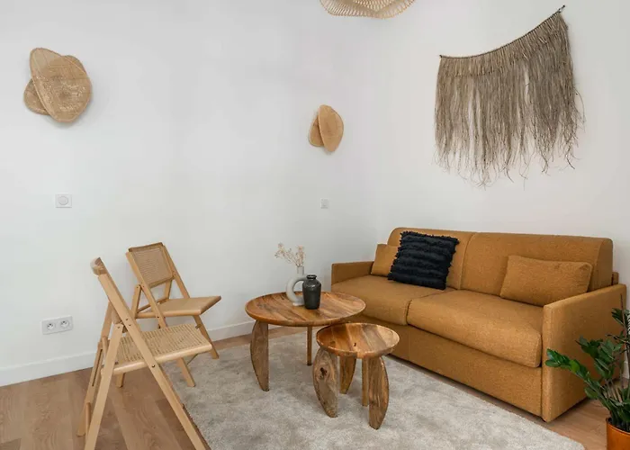 A Modern Renovated Near Metro Line 2 Daire *